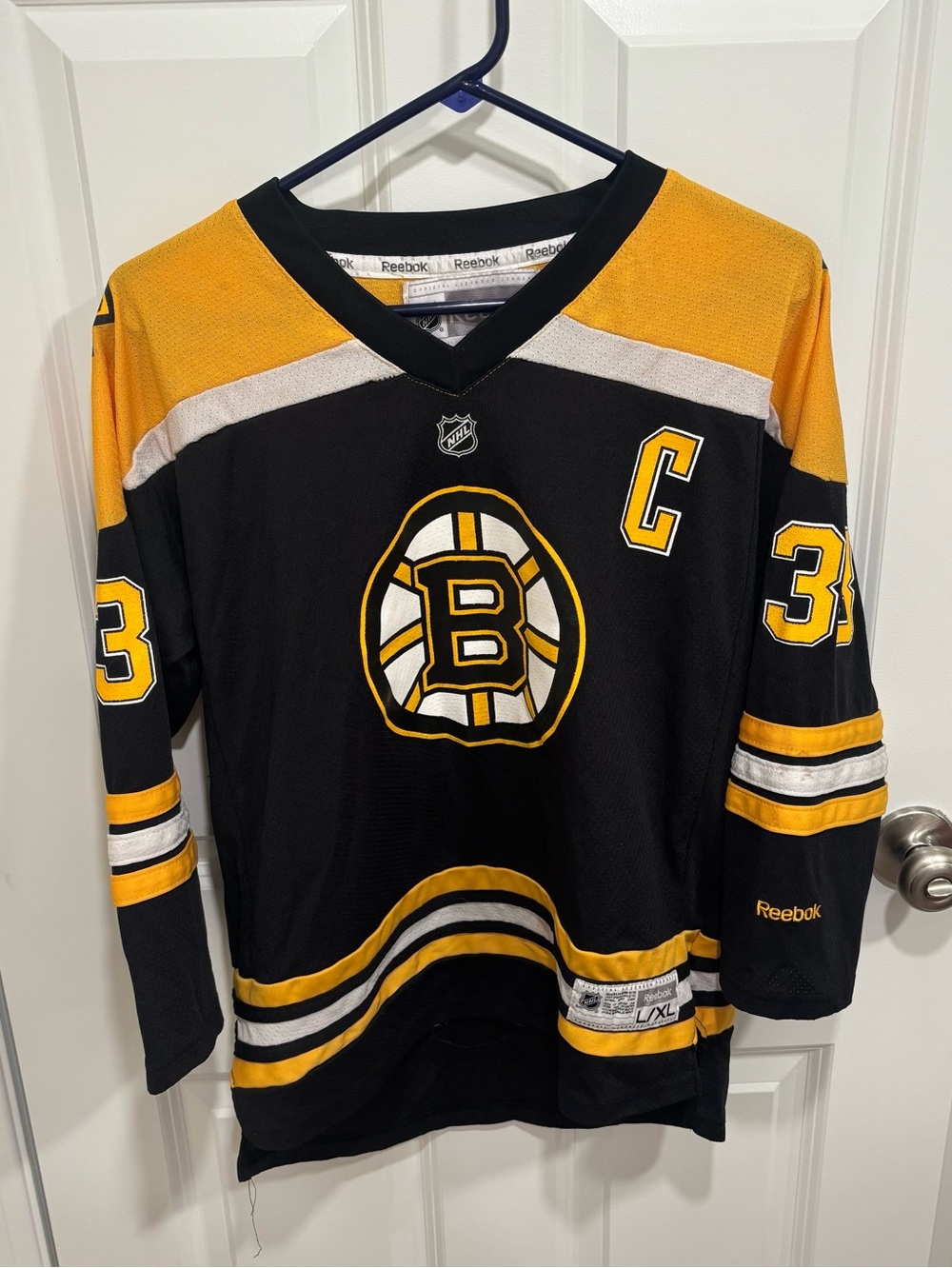 Reebok Boston Bruins Zdeno Chara #33 Hockey Jersey Boys U.S. L/XL
